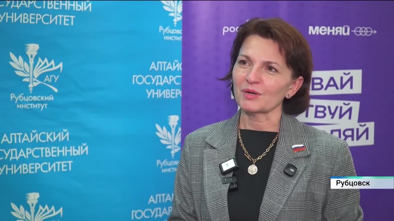 Студенты Алтайского края пробуют себя в роли предпринимателей