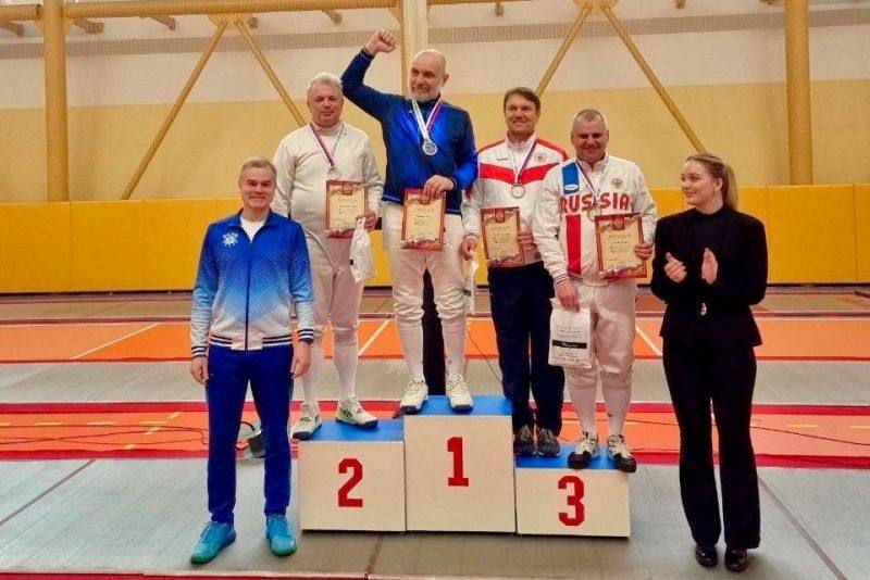 Барнаульские фехтовальщики Татьяна Чернышова и Павел Лимков стали призёрами ветеранского чемпионата России Барнаульские фехтовальщики Татьяна Чернышова и Павел Лимков стали призёрами ветеранского чемпионата России