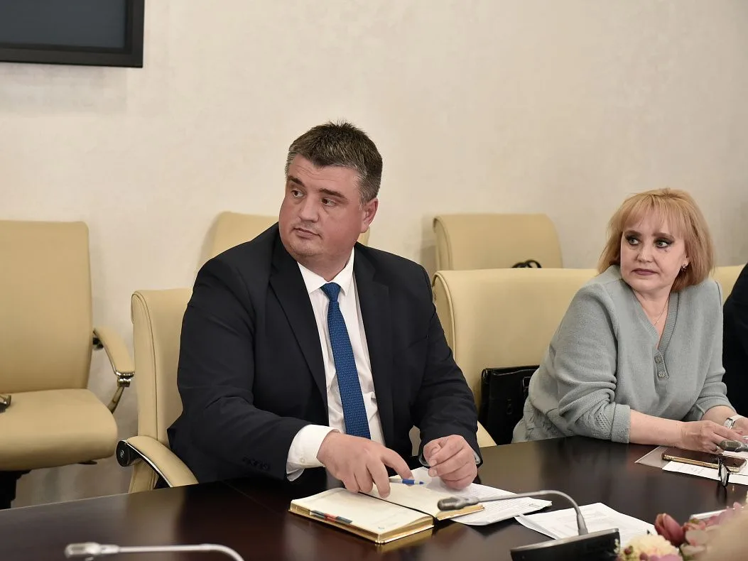 В администрации Барнаула обсудили голосование за благоустройство общественных пространств в рамках национального проекта В администрации Барнаула обсудили голосование за благоустройство общественных пространств в рамках национального проекта