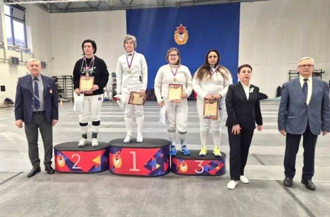 Барнаульские фехтовальщики Татьяна Чернышова и Павел Лимков стали призёрами ветеранского чемпионата России