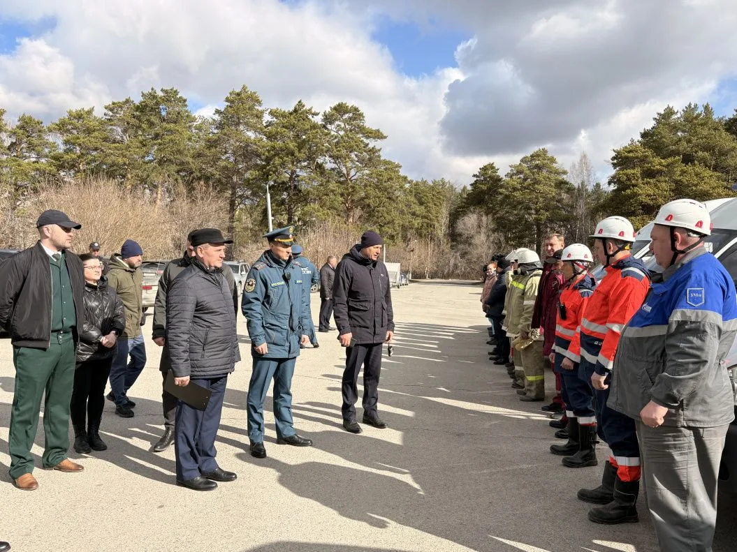 В Барнауле провели штабную тренировку по тушению лесных пожаров В Барнауле провели штабную тренировку по тушению лесных пожаров