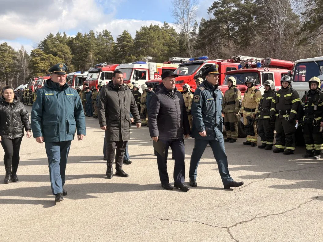 В Барнауле провели штабную тренировку по тушению лесных пожаров В Барнауле провели штабную тренировку по тушению лесных пожаров
