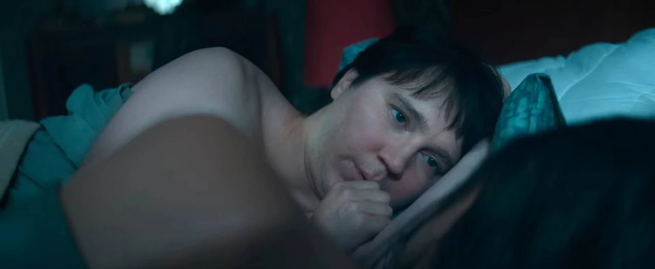 Кадры из нового тизера фильма «Кремлевский волшебник», где Джуд Лоу сыграл Владимир Путина Кадры из нового тизера фильма «Кремлевский волшебник», где Джуд Лоу сыграл Владимир Путина