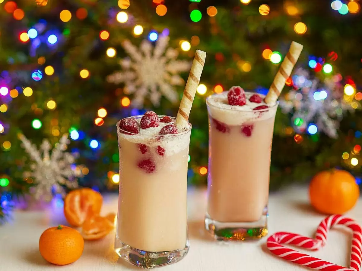 Как удивить гостей на Новый год: коктейль «Снежок»