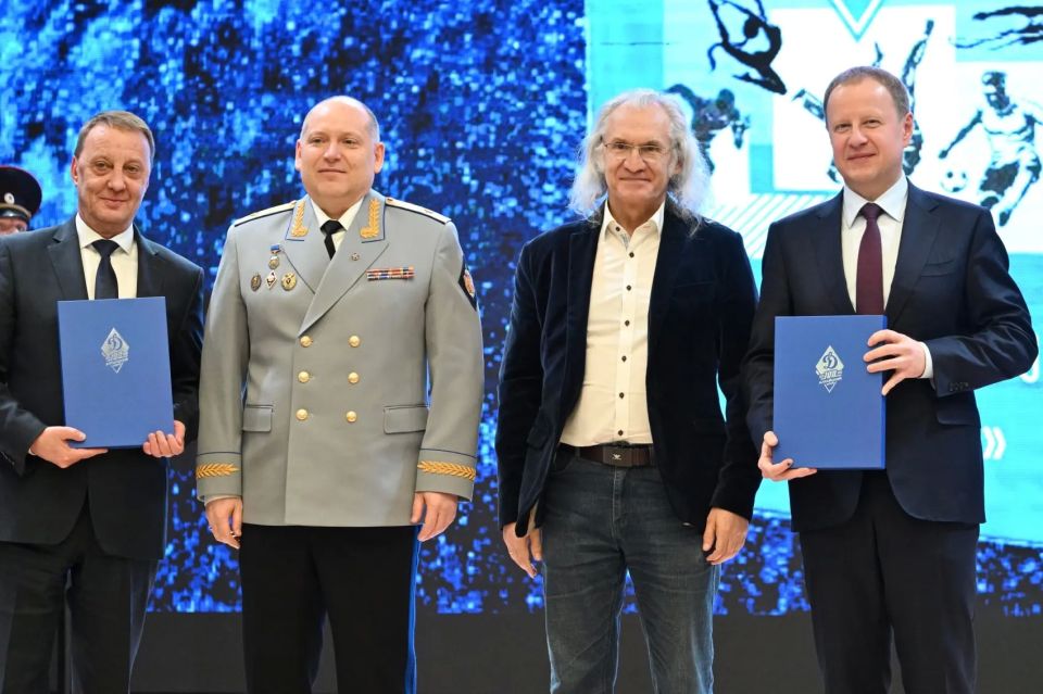 ������ �������: ����� 100 ��� ������ � ������� �������� ����������� �������� �������