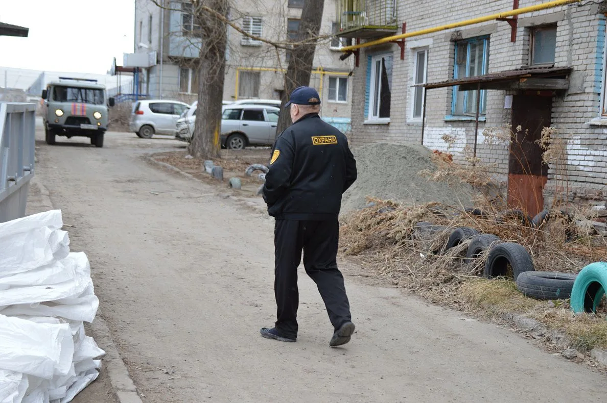 В доме по ул.Тимуровская, 37 ведутся подготовительные работы к аварийно-восстановительному ремонту В доме по ул.Тимуровская, 37 ведутся подготовительные работы к аварийно-восстановительному ремонту