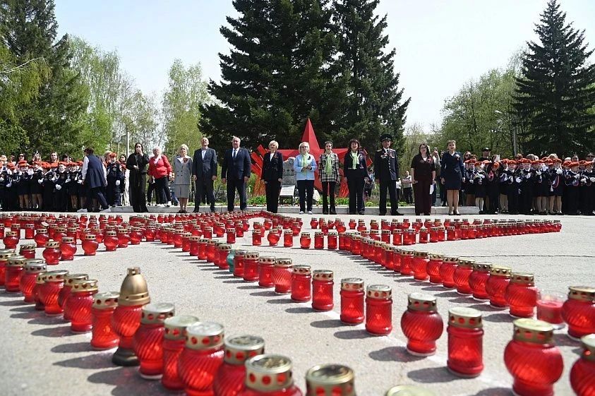 В Барнауле состоялась традиционная акция "Свеча памяти" В Барнауле состоялась традиционная акция "Свеча памяти"