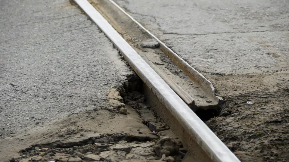 Власти Барнаула нашли подрядчиков, которые возьмутся за ремонт важных участков городских дорог Власти Барнаула нашли подрядчиков, которые возьмутся за ремонт важных участков городских дорог