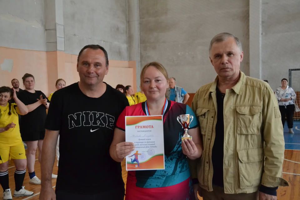 Женские команды из Бийска, Барнаула и Смоленского района сыграли футзал в наукограде Женские команды из Бийска, Барнаула и Смоленского района сыграли футзал в наукограде