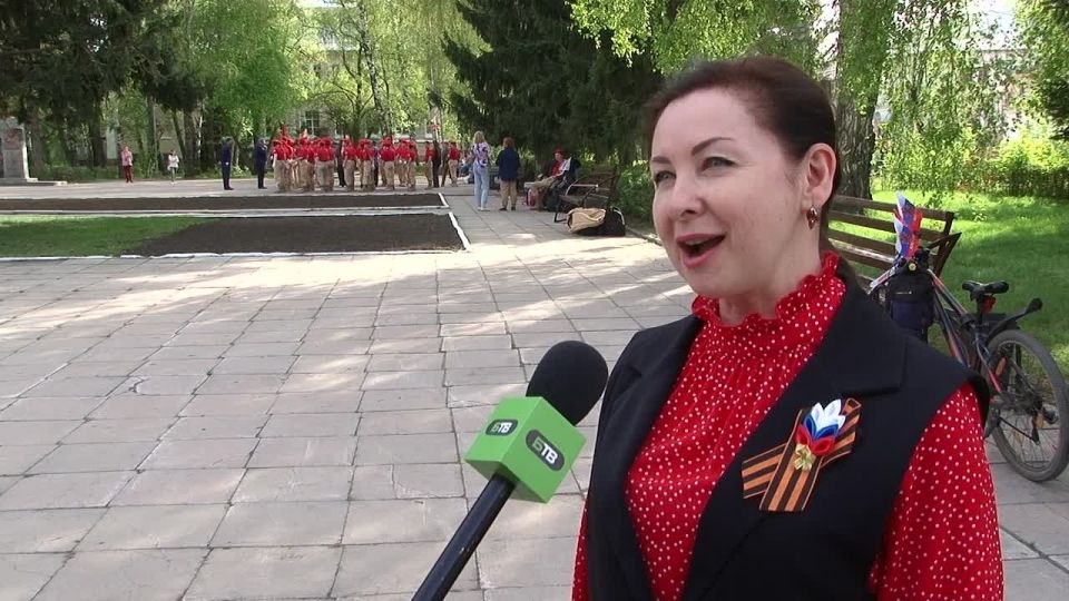В Бийске накануне прошла первая вечерняя репетиция парада Победы, который состоится 9 мая