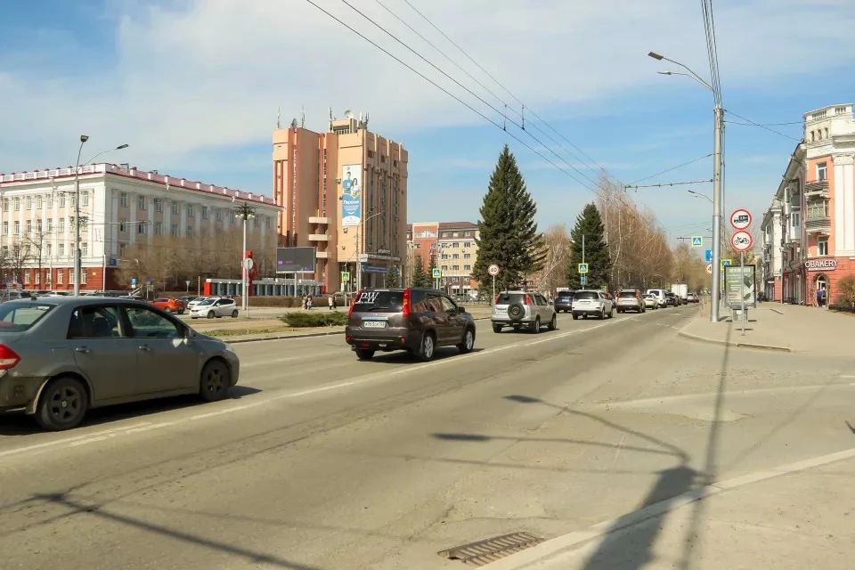 Власти Барнаула нашли подрядчиков, которые возьмутся за ремонт важных участков городских дорог Власти Барнаула нашли подрядчиков, которые возьмутся за ремонт важных участков городских дорог
