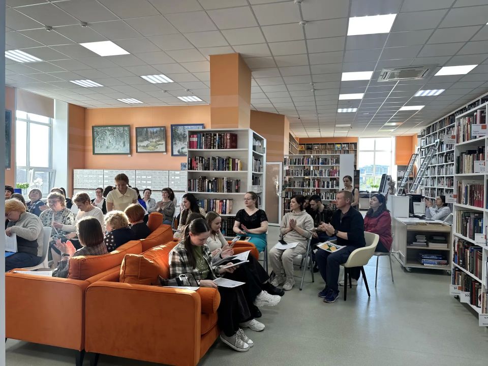 В Барнауле подвели итоги акции "Тотальный диктант" и наградили отличников В Барнауле подвели итоги акции "Тотальный диктант" и наградили отличников