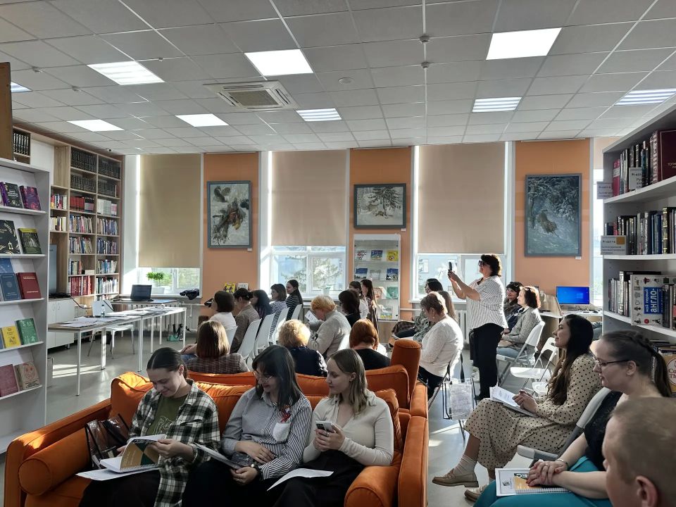 В Барнауле подвели итоги акции "Тотальный диктант" и наградили отличников В Барнауле подвели итоги акции "Тотальный диктант" и наградили отличников