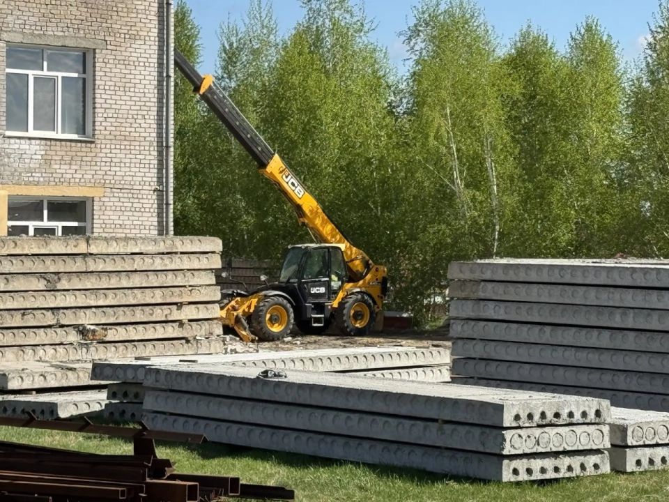 Школу в селе Советское, которая довела главу района до уголовки, починят капитально Школу в селе Советское, которая довела главу района до уголовки, починят капитально