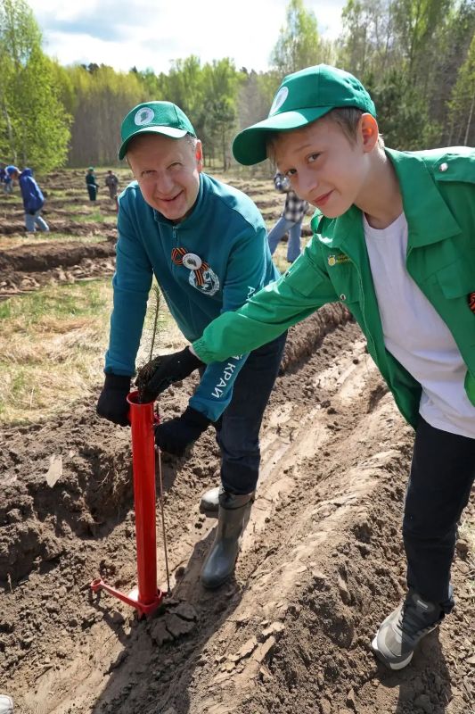 Виктор Томенко: Около 8,5 миллионов деревьев высажены в Алтайском крае за все время проведения ежегодных акций «Сад памяти» Виктор Томенко: Около 8,5 миллионов деревьев высажены в Алтайском крае за все время проведения ежегодных акций «Сад памяти»