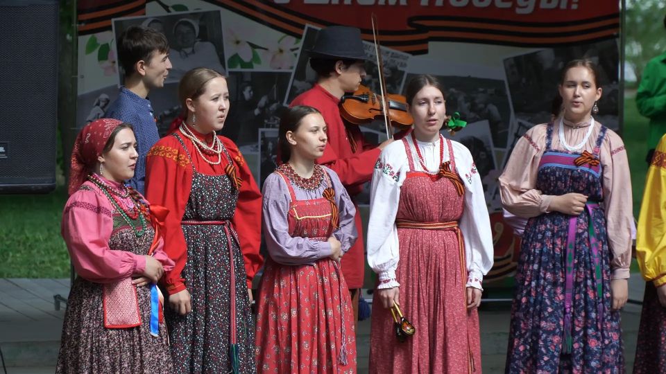 Память женщин-героев тыла почтили в Барнауле