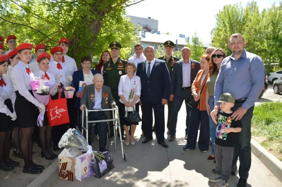 В преддверии 9 Мая в Барнауле стартовала одна из самых душевных и значимых акций В преддверии 9 Мая в Барнауле стартовала одна из самых душевных и значимых акций