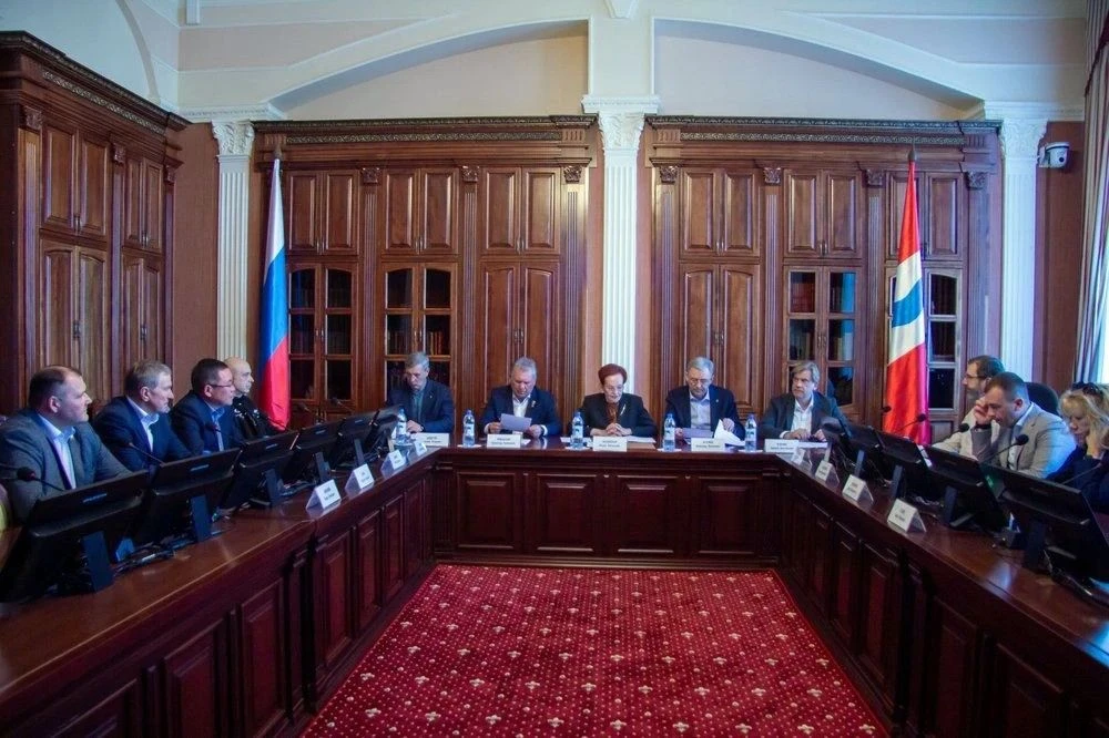 Председатель АКЗС Александр Романенко: По инициативе Губернатора Виктора Томенко и депутатов «Единой России» в Алтайском крае последовательно расширяются меры поддержки для многодетных семей Председатель АКЗС Александр Романенко: По инициативе Губернатора Виктора Томенко и депутатов «Единой России» в Алтайском крае последовательно расширяются меры поддержки для многодетных семей