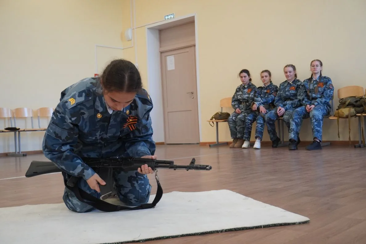Общественники проверили работу барнаульской школы № 63 Общественники проверили работу барнаульской школы № 63