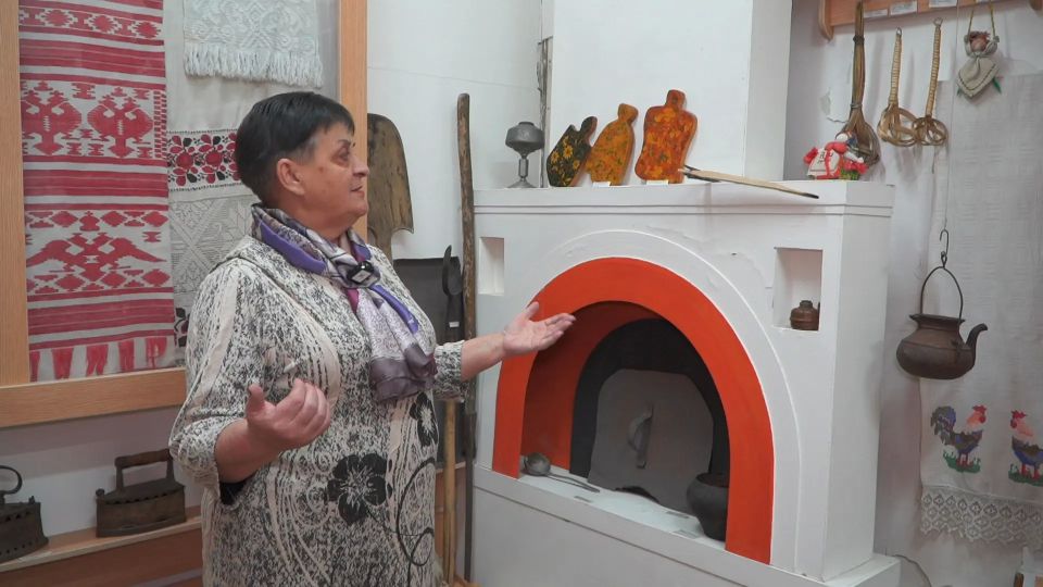 Тетрадь 1941 года, чучело рыси и трактор от Ленина: что скрывают сельские музеи Алтая Тетрадь 1941 года, чучело рыси и трактор от Ленина: что скрывают сельские музеи Алтая