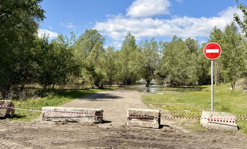 В Затоне временно ограничили движение к острову Шубинский