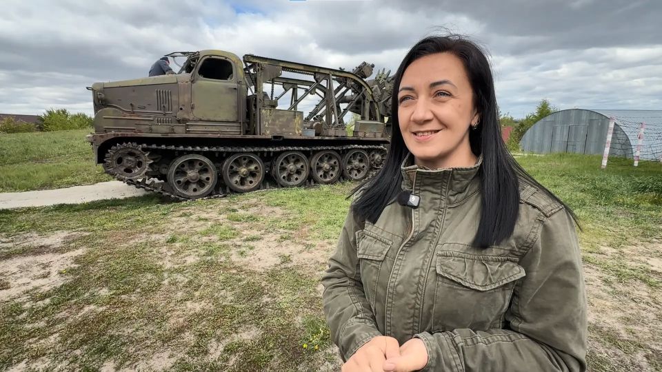 Быстроходную траншейную машину из Алтайского края отправили в зону СВО Быстроходную траншейную машину из Алтайского края отправили в зону СВО