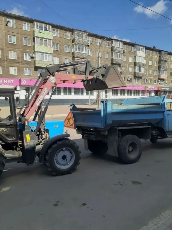 В Рубцовске продолжается весенняя уборка улично-дорожной сети В Рубцовске продолжается весенняя уборка улично-дорожной сети