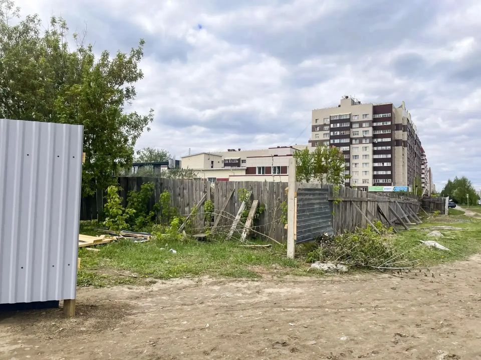 В Барнауле планируют избавиться от пустыря и заброшки напротив "Ашана" В Барнауле планируют избавиться от пустыря и заброшки напротив "Ашана"
