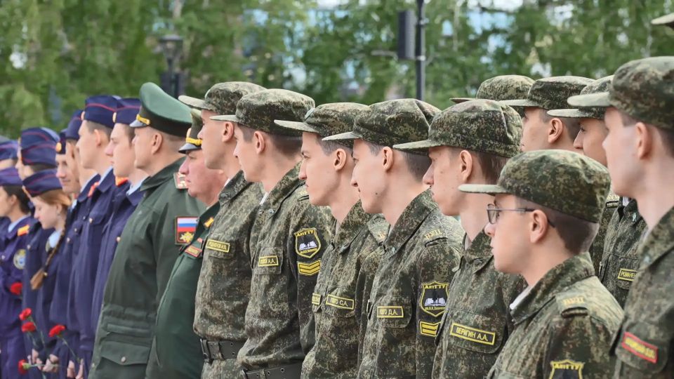 Автопробег «Офицеров России» объединил четыре района Алтайского края Автопробег «Офицеров России» объединил четыре района Алтайского края