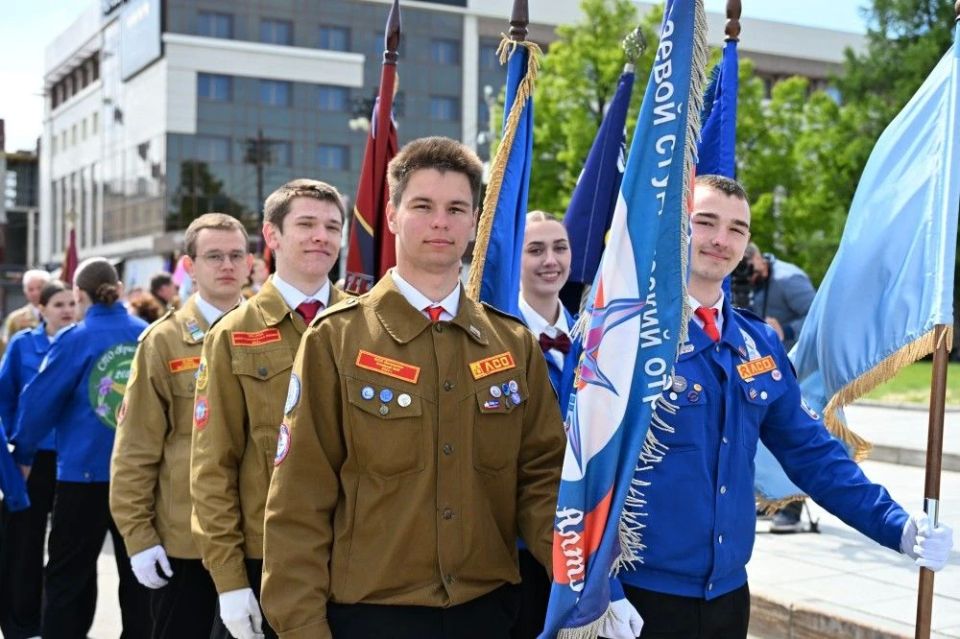 Александр Романенко поздравил бойцов студотрядов с открытием 62-го трудового сезона Александр Романенко поздравил бойцов студотрядов с открытием 62-го трудового сезона