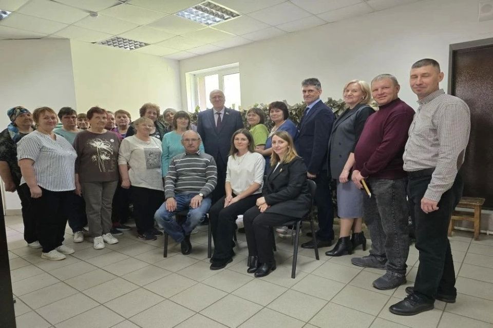 Заместитель председателя комитета АКЗС по здравоохранению, координатор партпроекта «Единой России» «Здоровое будущее» Владимир Пелеганчук с рабочим визитом посетил село Горновое Троицкого района Заместитель председателя комитета АКЗС по здравоохранению, координатор партпроекта «Единой России» «Здоровое будущее» Владимир Пелеганчук с рабочим визитом посетил село Горновое Троицкого района