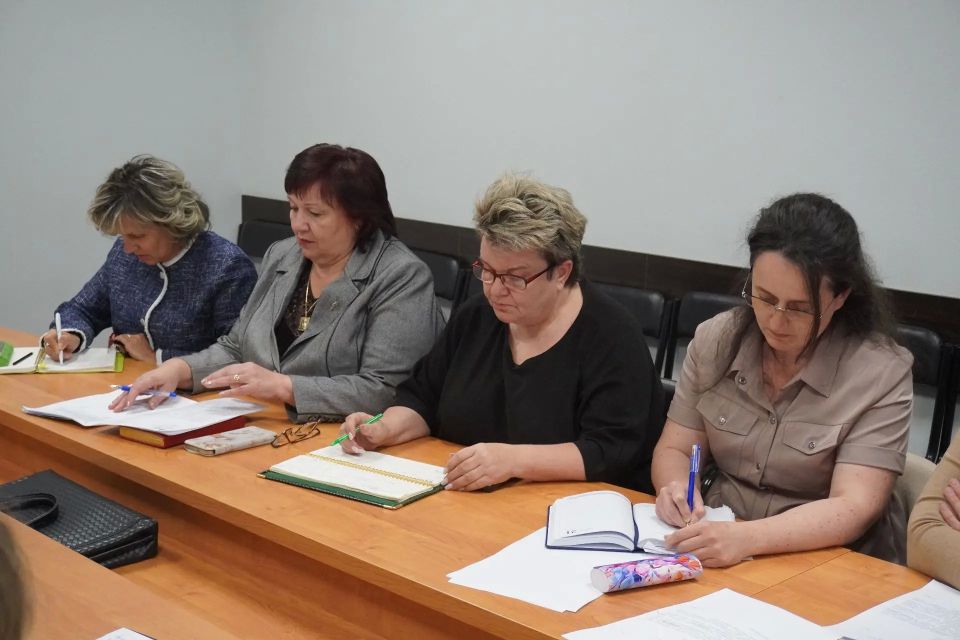 В Барнауле утвердили даты окончания учебного года и проведения последних звонков в 2026 году В Барнауле утвердили даты окончания учебного года и проведения последних звонков в 2026 году