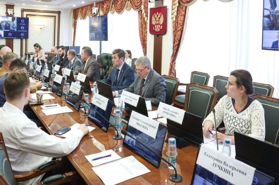 В Совете Федерации состоялся круглый стол, посвященный защите прав потребителей на цифровых платформах В Совете Федерации состоялся круглый стол, посвященный защите прав потребителей на цифровых платформах