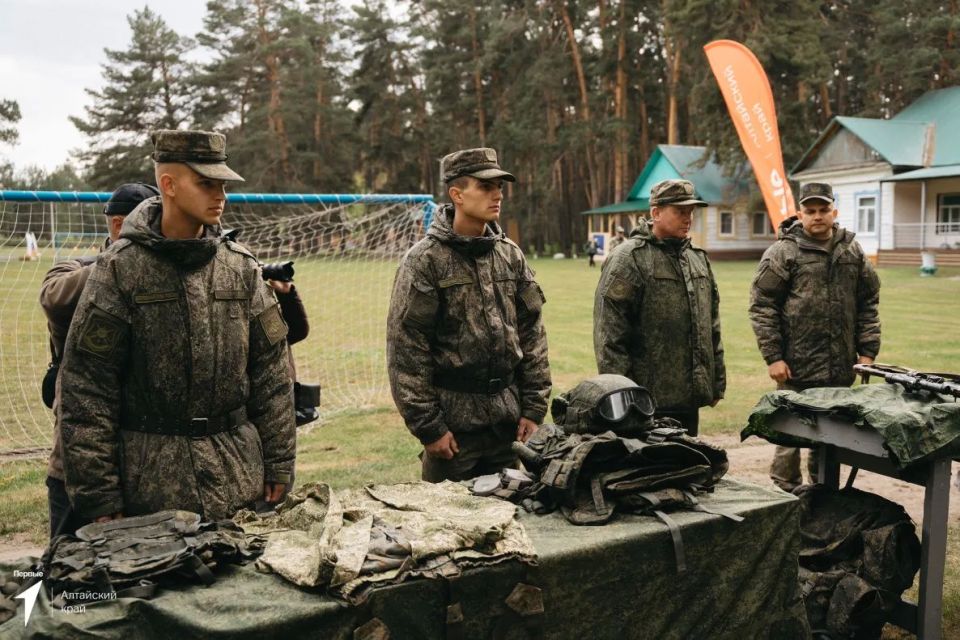 «Проведение военно-патриотической игры «Зарница 2.0» в Алтайском крае – это яркое свидетельство того, насколько высок интерес нашей молодежи к защите Родины и изучению ее истории «Проведение военно-патриотической игры «Зарница 2.0» в Алтайском крае – это яркое свидетельство того, насколько высок интерес нашей молодежи к защите Родины и изучению ее истории