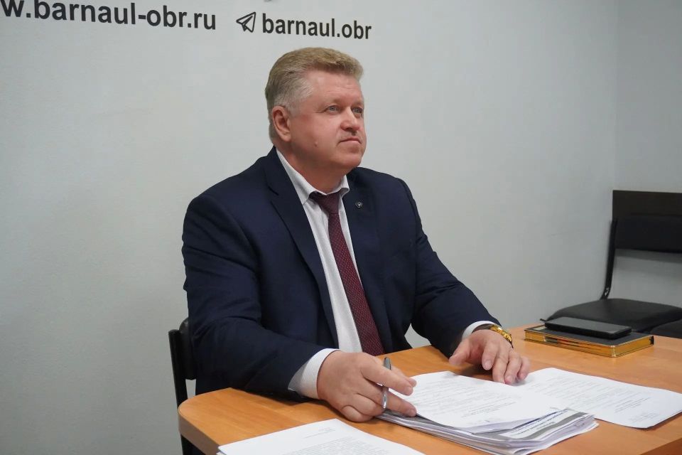 В Барнауле утвердили даты окончания учебного года и проведения последних звонков в 2026 году