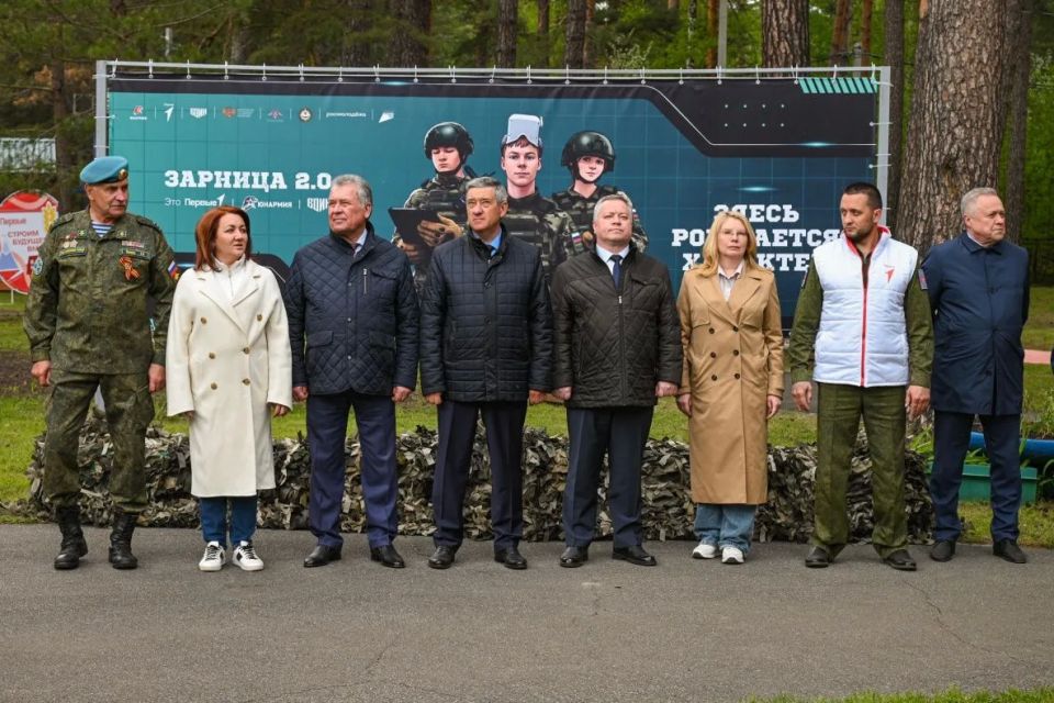 В Барнауле стартовал региональный этап Всероссийской военнопатриотической игры «Зарница 2.0» В Барнауле стартовал региональный этап Всероссийской военнопатриотической игры «Зарница 2.0»