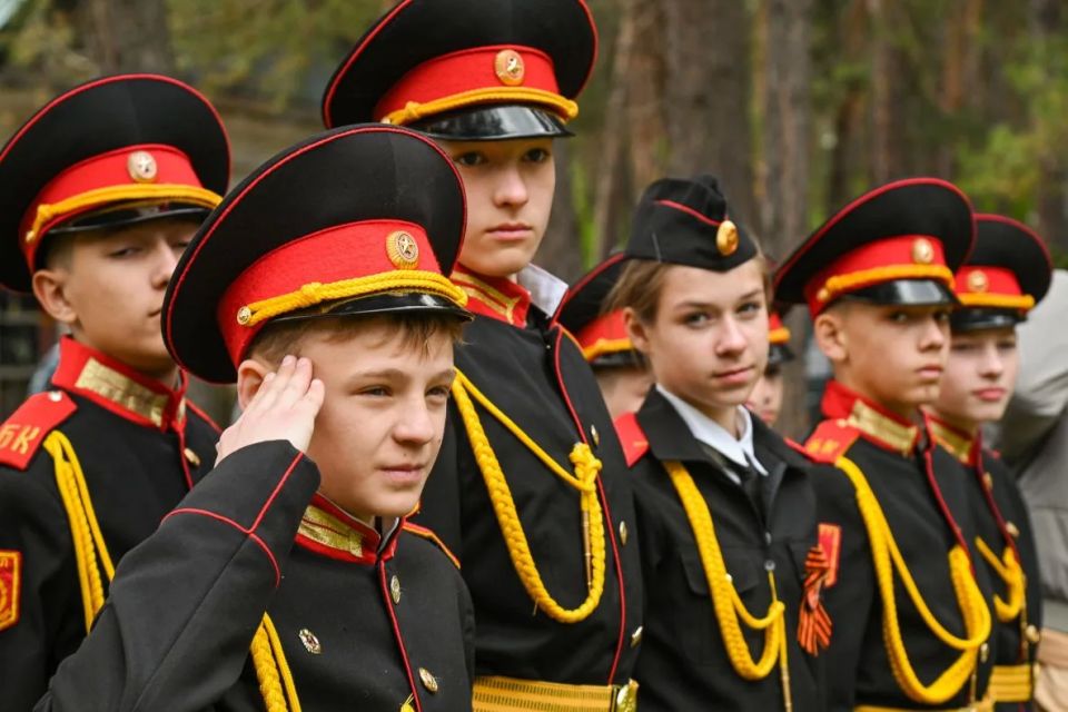 В Барнауле стартовал региональный этап Всероссийской военнопатриотической игры «Зарница 2.0» В Барнауле стартовал региональный этап Всероссийской военнопатриотической игры «Зарница 2.0»