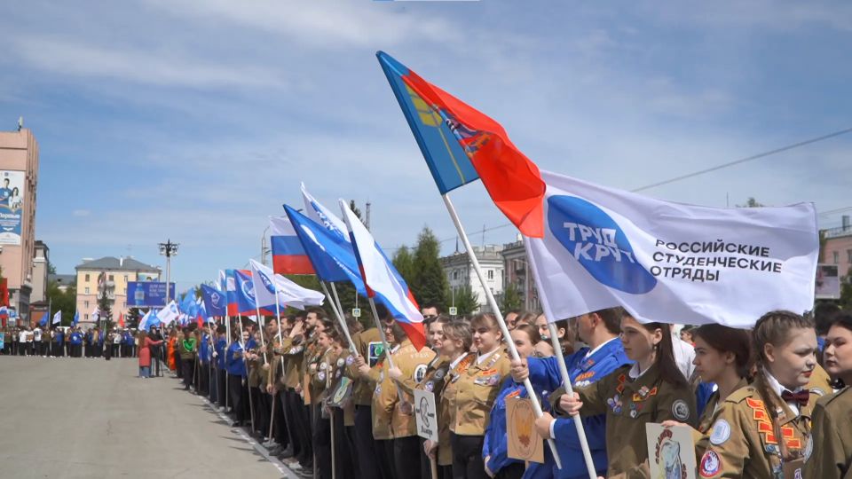 Барнауле торжественно открыли трудовой сезон алтайских студенческих отрядов Барнауле торжественно открыли трудовой сезон алтайских студенческих отрядов