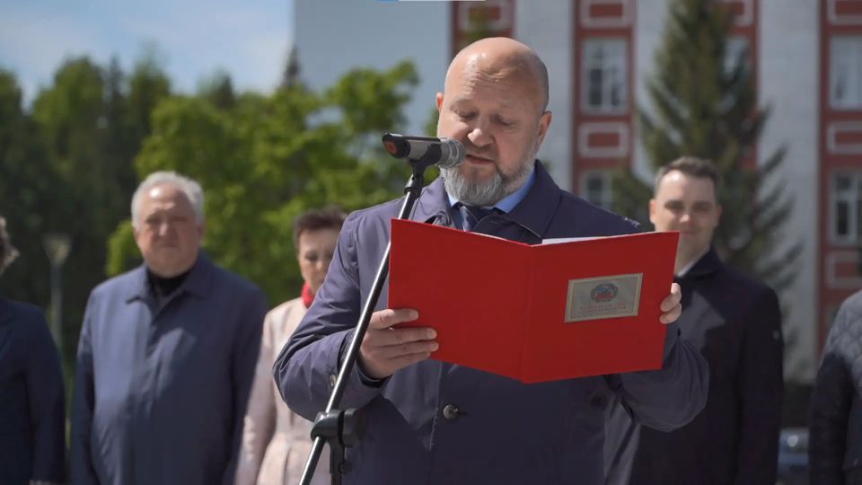 Барнауле торжественно открыли трудовой сезон алтайских студенческих отрядов Барнауле торжественно открыли трудовой сезон алтайских студенческих отрядов