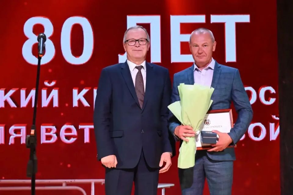Алтайский краевой госпиталь для ветеранов войн отметил 80-летие Алтайский краевой госпиталь для ветеранов войн отметил 80-летие