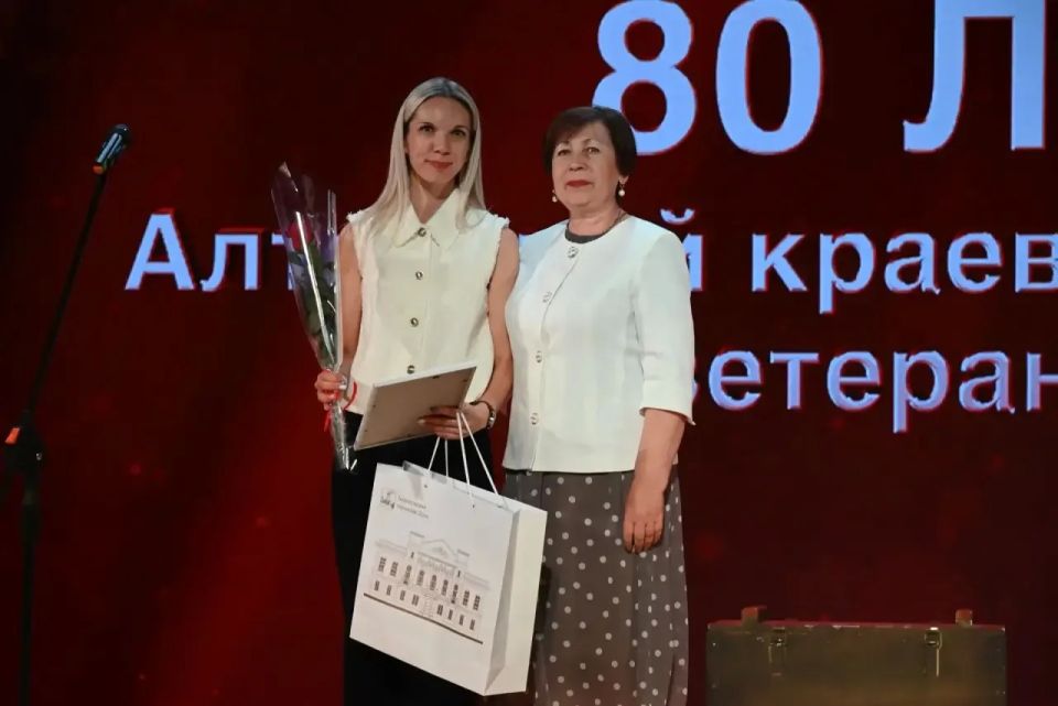 Алтайский краевой госпиталь для ветеранов войн отметил 80-летие Алтайский краевой госпиталь для ветеранов войн отметил 80-летие