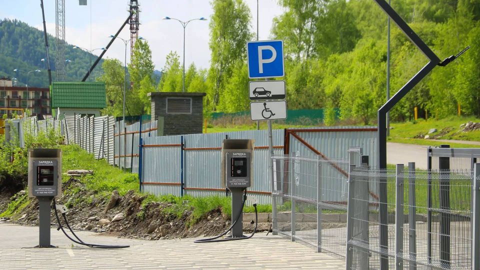 Инвестор, связанный с "Планетой Q" в Барнауле, расширяет отель на "Бирюзовой Катуни" Инвестор, связанный с "Планетой Q" в Барнауле, расширяет отель на "Бирюзовой Катуни"