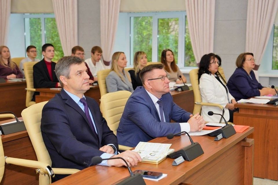 В Барнауле прошли публичные слушания по итогам исполнения бюджета за 2025 год В Барнауле прошли публичные слушания по итогам исполнения бюджета за 2025 год