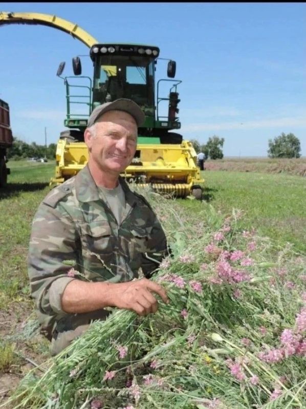 Президент России Владимир Путин вручил награды жителям Алтайского края за профессиональные заслуги