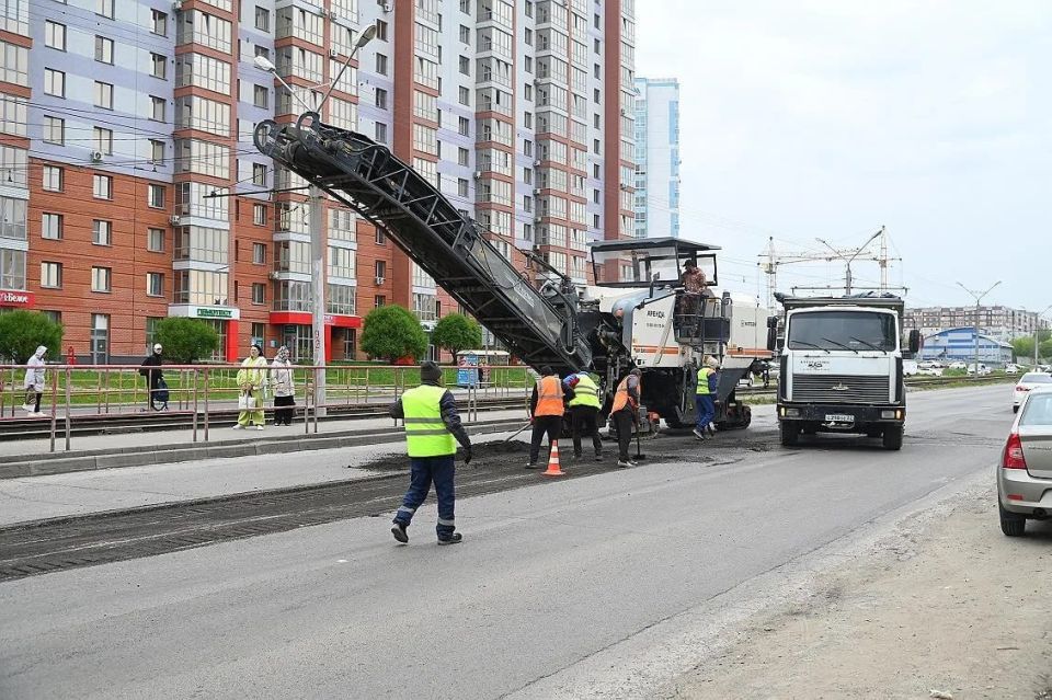 В Барнауле начали ремонтировать улицу Попова за 112,3 млн рублей В Барнауле начали ремонтировать улицу Попова за 112,3 млн рублей