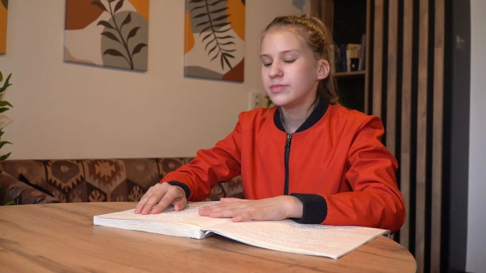 «Я люблю сцену, люблю публику»: история незрячей певицы из Новоалтайска, покорившей фестиваль «Белый пароход» «Я люблю сцену, люблю публику»: история незрячей певицы из Новоалтайска, покорившей фестиваль «Белый пароход»