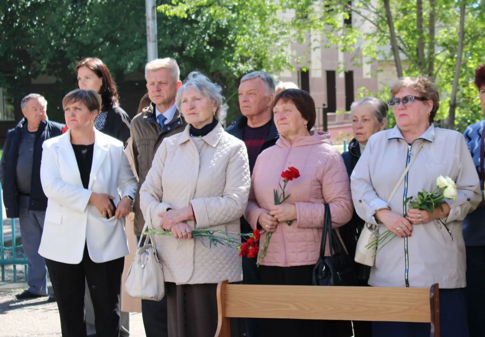 Вечная память Герою: в Рубцовске открыли мемориальную доску Виктору Туренко Вечная память Герою: в Рубцовске открыли мемориальную доску Виктору Туренко