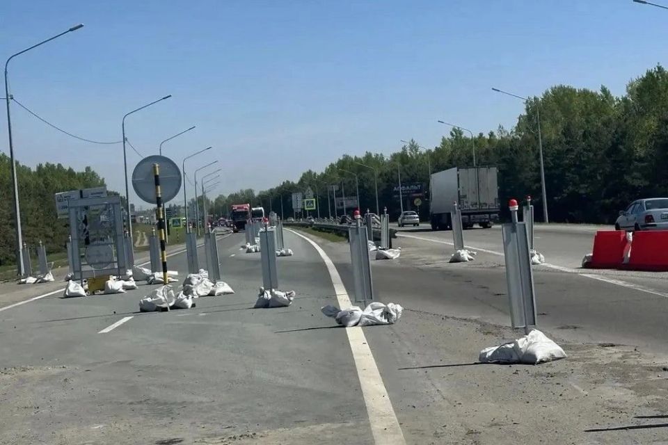 Движение по мосту через реку Лосиха планируют полностью открыть уже этой осенью Движение по мосту через реку Лосиха планируют полностью открыть уже этой осенью