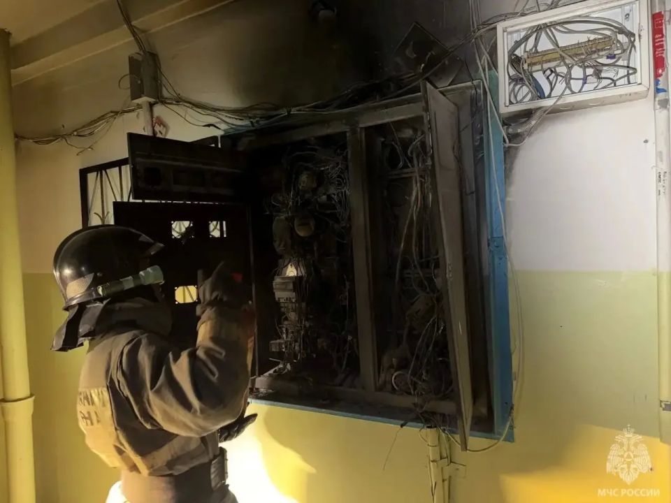 В Барнауле на пожаре спасены люди В Барнауле на пожаре спасены люди