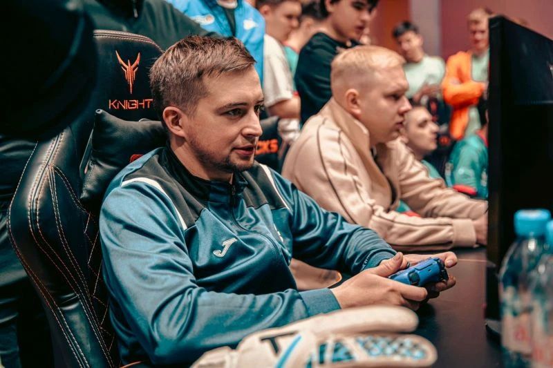 В Барнауле подвели итоги фестиваля и чемпионата Сибири по фиджитал спорту В Барнауле подвели итоги фестиваля и чемпионата Сибири по фиджитал спорту